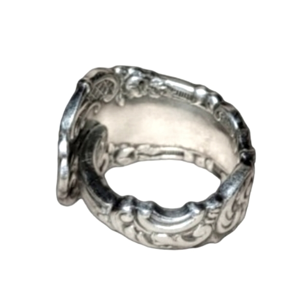 Beautiful Victorian Hand Forged Size 5 Spoon Ring - Picture 7 of 8